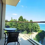 Cabacum Pleasure Beachfront - 50m To And Pool Βάρνα